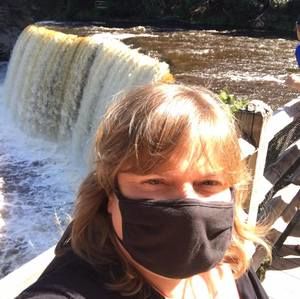 Meet your Posher, Stacy